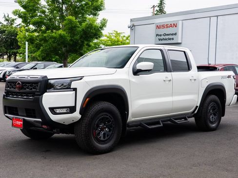 New 2026 Nissan Frontier PRO-4X w/ Pro-4x Convenience Package AWD/4WD image 3