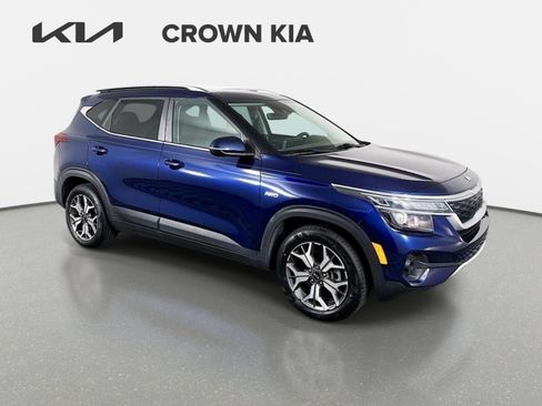 Certified 2021 Kia Seltos EX AWD/4WD image 3