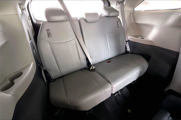 Used 2023 Toyota Sienna XLE FWD image 20