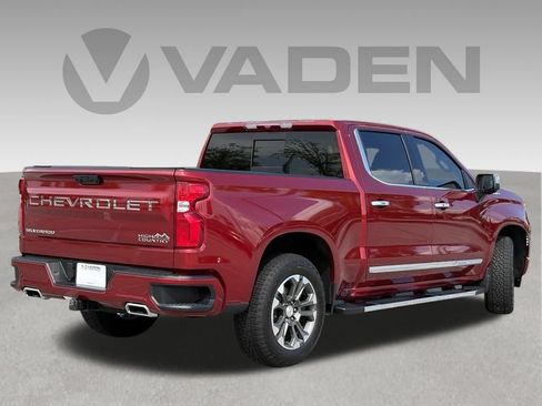 Used 2026 Chevrolet Silverado 1500 High Country w/ Z71 Off-Road Package AWD/4WD image 10