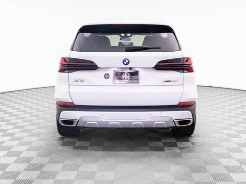 Certified 2024 BMW X5 xDrive40i w/ Executive Package AWD/4WD image 4