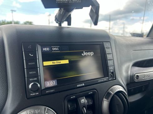 Used 2017 Jeep Wrangler Unlimited Sport AWD/4WD image 13