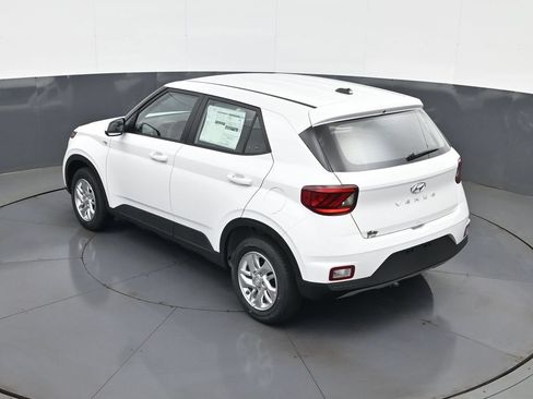 New 2026 Hyundai Venue SE FWD image 19