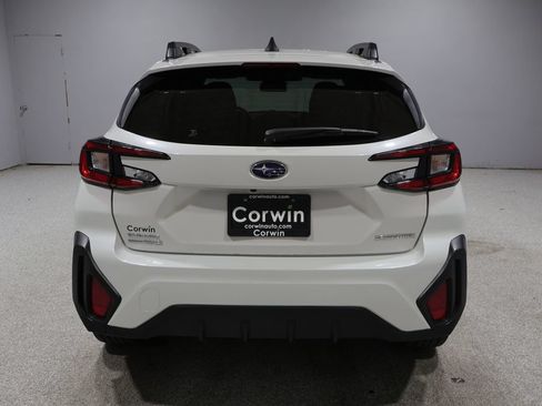 Used 2025 Subaru Crosstrek 2.5i Premium AWD/4WD image 3