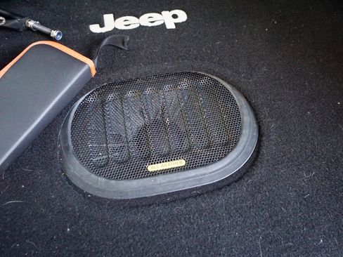 Used 2017 Jeep Wrangler Unlimited Sport w/ Quick Order Package 24S image 10