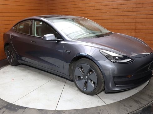 Used 2023 Tesla Model 3 Standard Range image 14