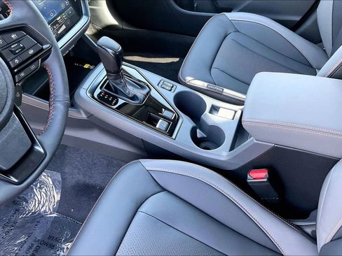 New 2026 Subaru Crosstrek 2.5i Limited image 9