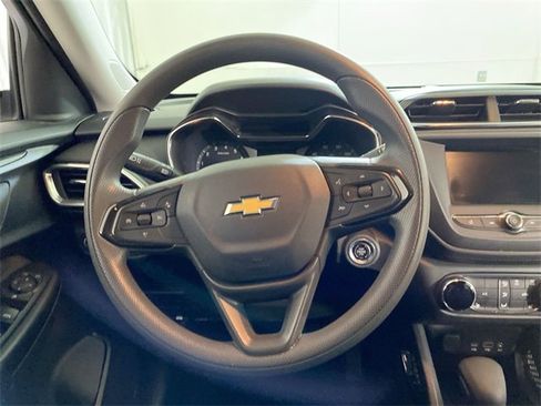 Used 2023 Chevrolet TrailBlazer LT image 34