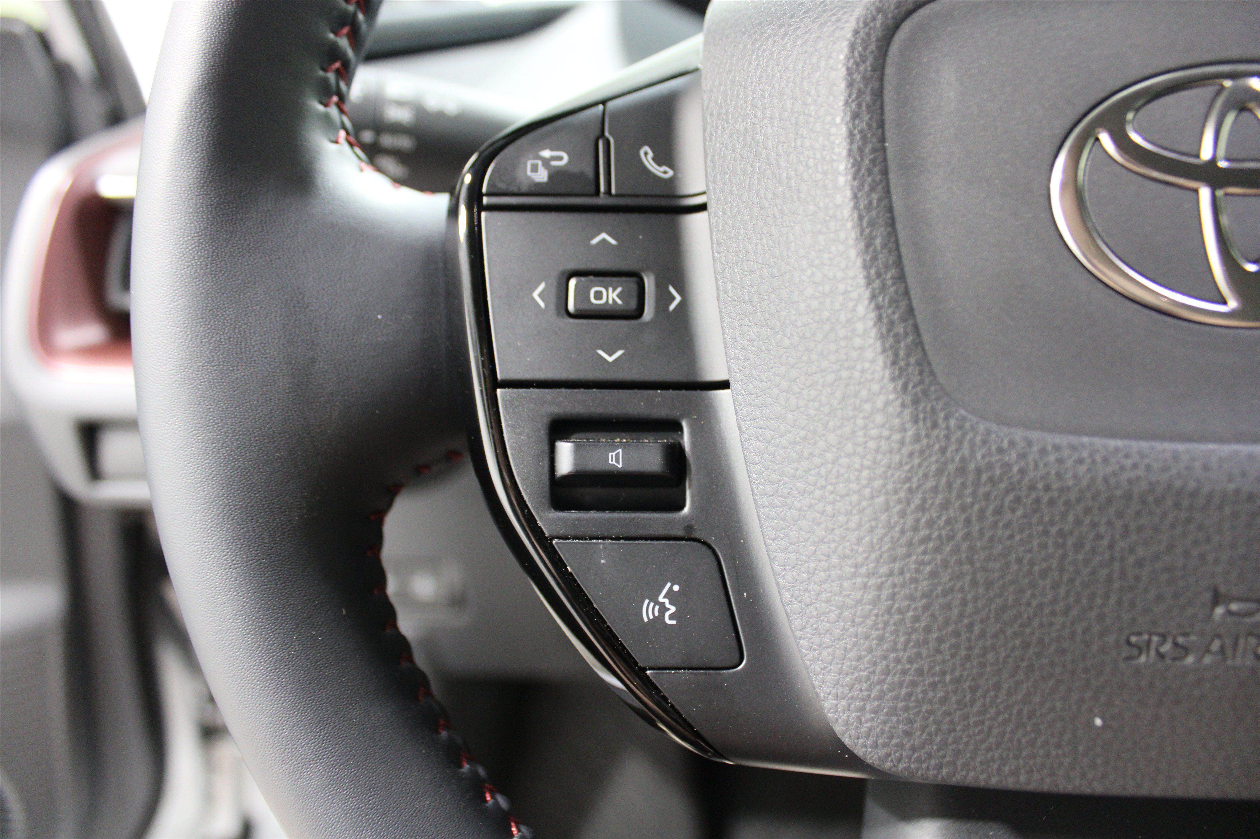 Used 2026 Toyota Prius Plug-In Hybrid w/ Limited Premium Package FWD image 19