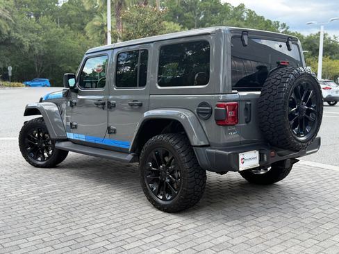 Used 2021 Jeep Wrangler Unlimited Sahara w/ Cold Weather Group AWD/4WD image 2