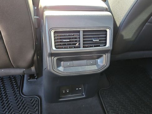 New 2026 Volkswagen Atlas Cross Sport SEL Premium R-Line image 10