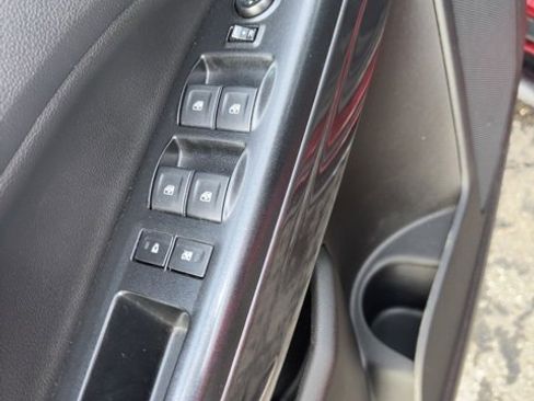 Used 2021 GMC Canyon AT4 image 19