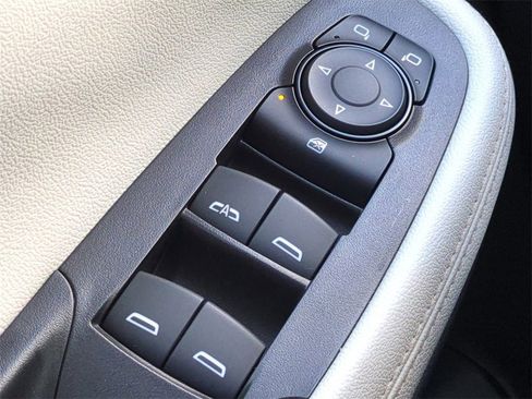 Used 2024 Buick Encore GX Avenir w/ Avenir Technology Package image 23