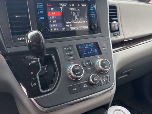 Used 2017 Toyota Sienna XLE w/ XLE Navigation Package image 26