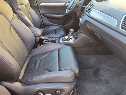 Used 2018 Audi Q3 2.0T Premium w/ Convenience Package image 27