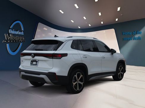 Certified 2025 Volkswagen Tiguan SE FWD image 5