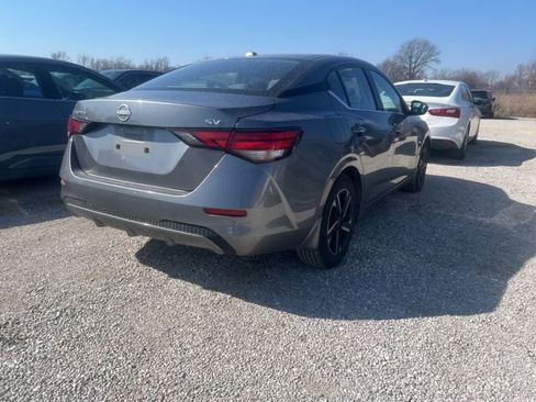 Used 2024 Nissan Sentra SV image 4