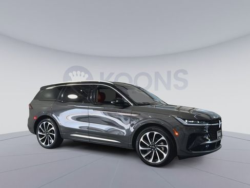 Used 2024 Lincoln Nautilus Black Label AWD/4WD image 2