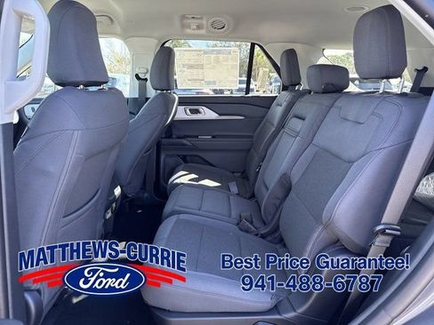 New 2026 Ford Explorer Active RWD image 12