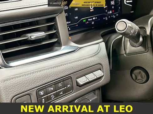 Used 2024 GMC Yukon XL Denali w/ Advanced Technology Package image 10