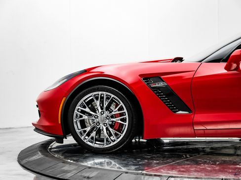 Used 2016 Chevrolet Corvette Z06 w/ 2LZ Preferred Equipment Group image 12