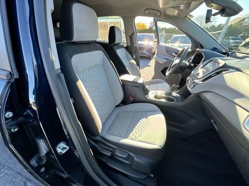 Used 2020 Chevrolet Equinox LS image 23