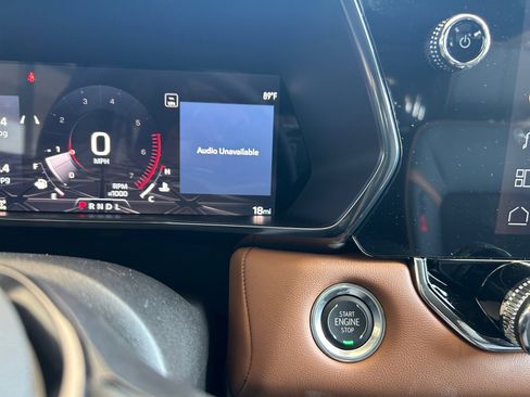 New 2025 GMC Canyon AT4 w/ Nightfall Edition image 2