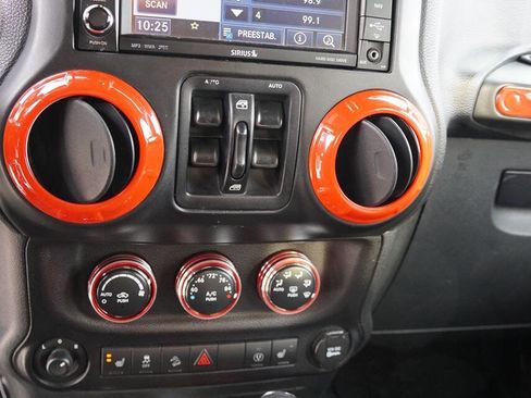 Used 2013 Jeep Wrangler Unlimited Sahara w/ Connectivity Group AWD/4WD image 23