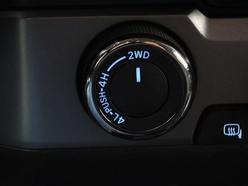 Used 2023 Toyota Tacoma SR AWD/4WD image 31