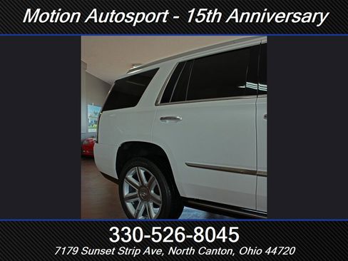 Used 2017 Cadillac Escalade Premium Luxury AWD/4WD image 52