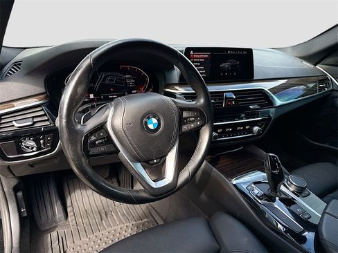 Used 2020 BMW 530i image 10
