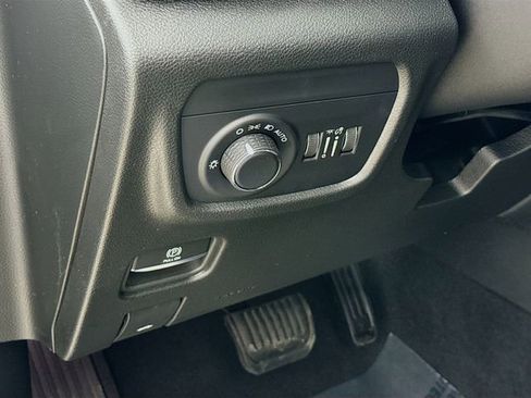 New 2025 Jeep Grand Cherokee Altitude image 10