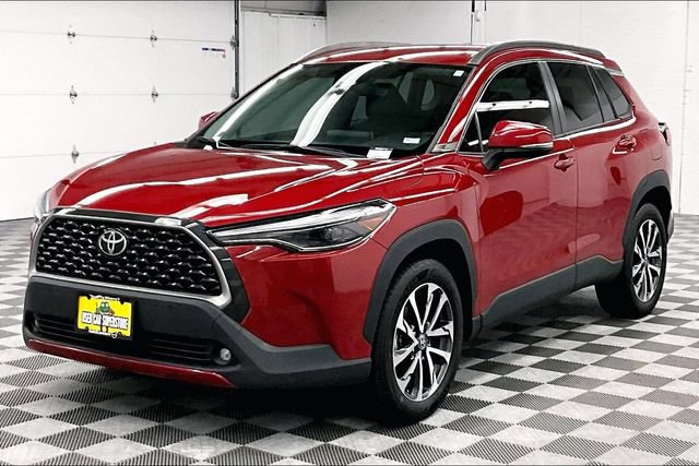 Used 2023 Toyota Corolla Cross XLE FWD image 12