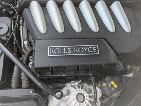Used 2018 Rolls-Royce Dawn RWD image 61