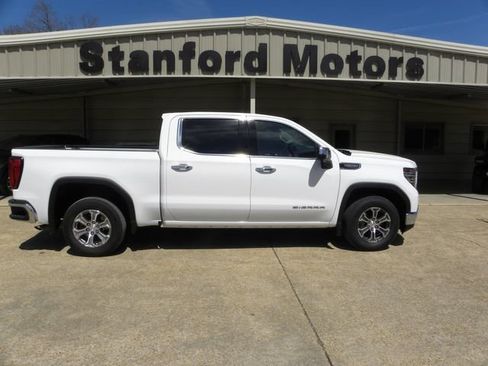 Used 2025 GMC Sierra 1500 SLT image 3