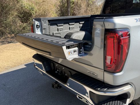 New 2026 GMC Sierra 1500 SLT w/ SLT Premium Plus Package image 9