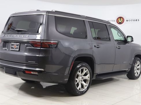 Used 2022 Jeep Wagoneer Series I w/ Premium Group I AWD/4WD image 3