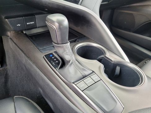 Used 2024 Toyota Camry SE image 20