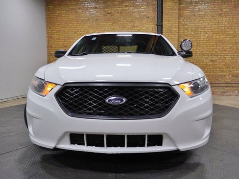 Used 2019 Ford Taurus Police Interceptor AWD image 4