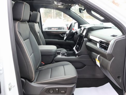 New 2026 GMC Yukon XL Elevation w/ Elevation Premium Package image 44