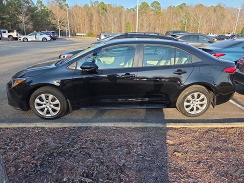 Used 2026 Toyota Corolla LE image 8