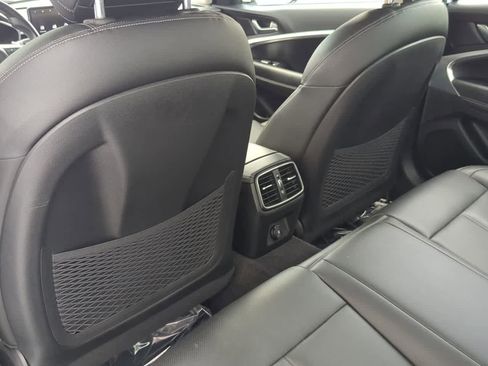 Used 2022 Genesis G70 2.0T image 18