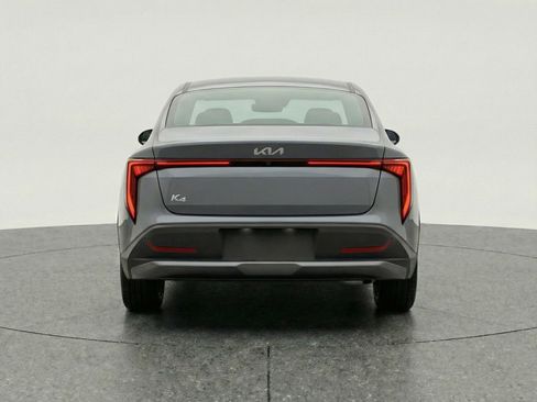 Used 2025 Kia K4 LXS image 7