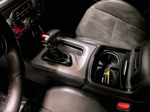 Used 2022 Dodge Charger R/T w/ Plus Group RWD image 17