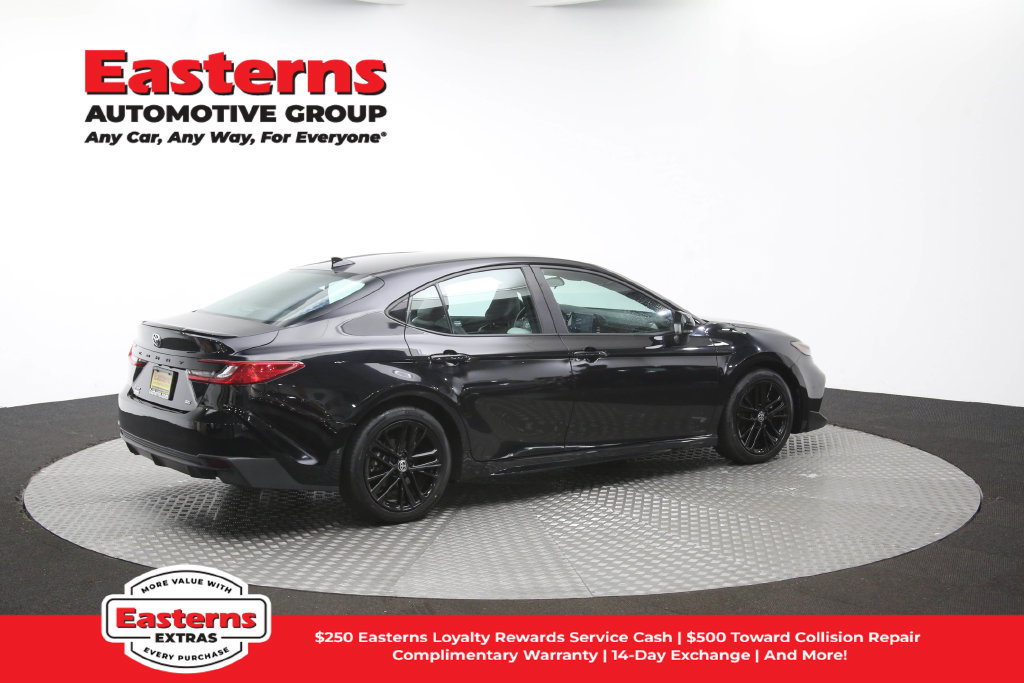 Used 2025 Toyota Camry SE FWD image 43
