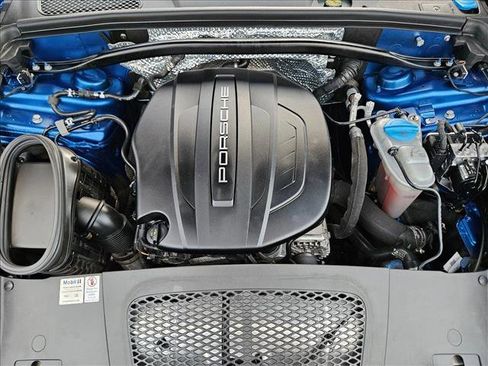 Used 2018 Porsche Macan image 23