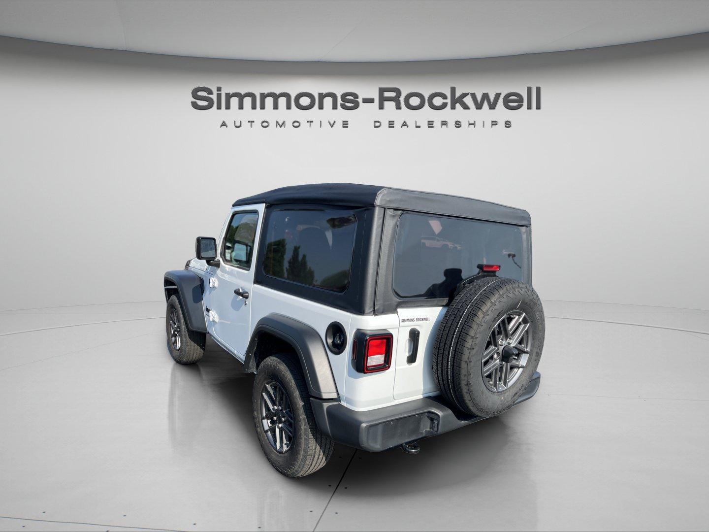 Used 2025 Jeep Wrangler Sport AWD/4WD image 3