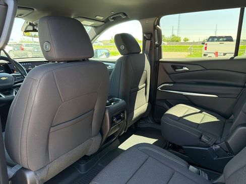 New 2026 Chevrolet Traverse LT FWD image 17