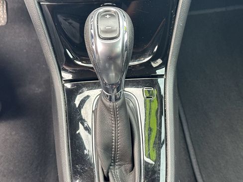 Used 2021 Buick Encore Preferred w/ Safety Package FWD image 27