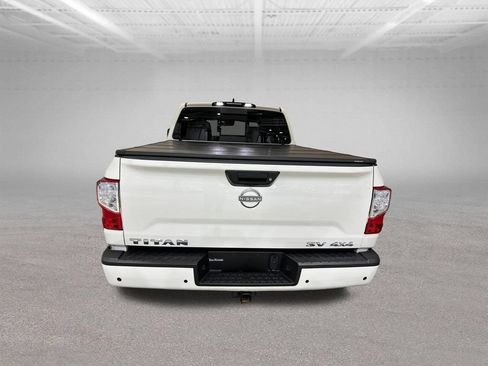 Used 2024 Nissan Titan SV w/ SV Convenience Package AWD/4WD image 4
